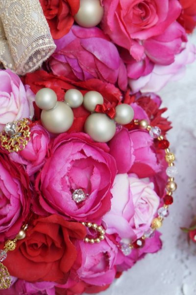 画像7: ミニーボールブーケスワロ　横幅約27cm　濃いピンク~赤　アーティフィシャルフラワー　リストレットプレゼント付き　色違い可II