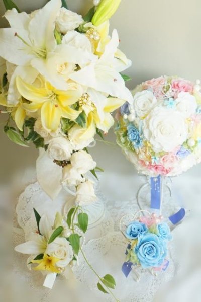 画像7: キャスケードブーケ　ミッキー　アーティフィシャルフラワー　カサブランカ７輪　スワロ　幅（花のみ）28-30cm　　色違い可み