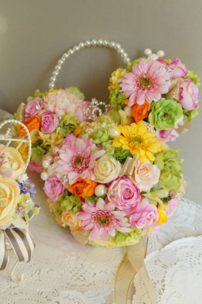 画像6: ミニーボールブーケスワロ　横幅約27cm　イエローオレンジ　アーティフィシャルフラワー　リストレットプレゼント付き　色違い可II