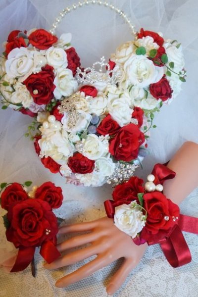 画像6: ミニーボールブーケスワロ　横幅約27cm　ホワイト&レッド　アーティフィシャルフラワー　リストレットプレゼント付き　色違い可II