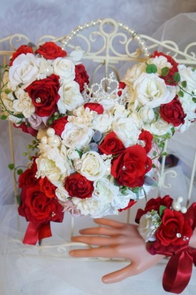 画像3: ミニーボールブーケスワロ　横幅約27cm　ホワイト&レッド　アーティフィシャルフラワー　リストレットプレゼント付き　色違い可II