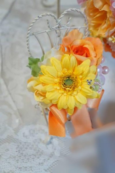 画像6: ミニーボールブーケスワロ　横幅約27cm　イエローオレンジ&ピンク　アーティフィシャルフラワー　リストレットプレゼント付き　色違い可II