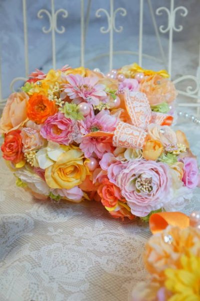 画像5: ミニーボールブーケスワロ　横幅約27cm　イエローオレンジ&ピンク　アーティフィシャルフラワー　リストレットプレゼント付き　色違い可II