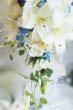 画像3: キャスケードブーケ　アーティフィシャルフラワー　ミキミニ　カサブランカ７輪　スワロ　幅（花のみ）28-30cm　　色違い可　 (3)